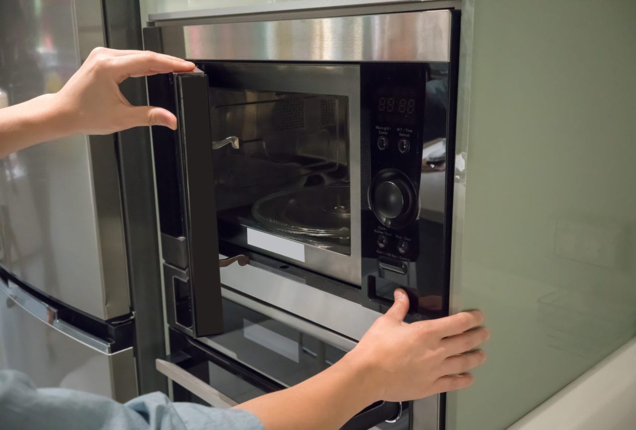 Top 16 Easiest Ways to Clean a Microwave -